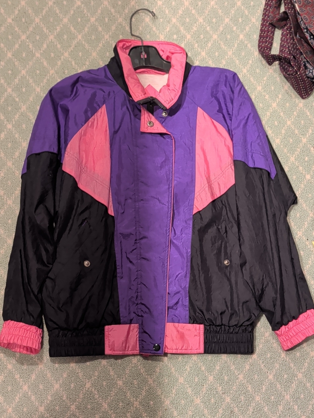 Vintage retro 80's Colorblock Windbreaker Jacket - Purple & Pink & Black